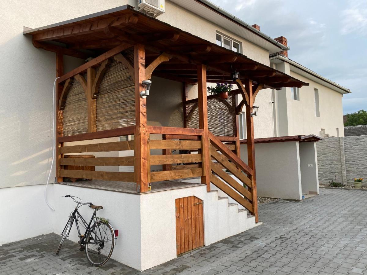 Absolut Residence Haţeg Εξωτερικό φωτογραφία