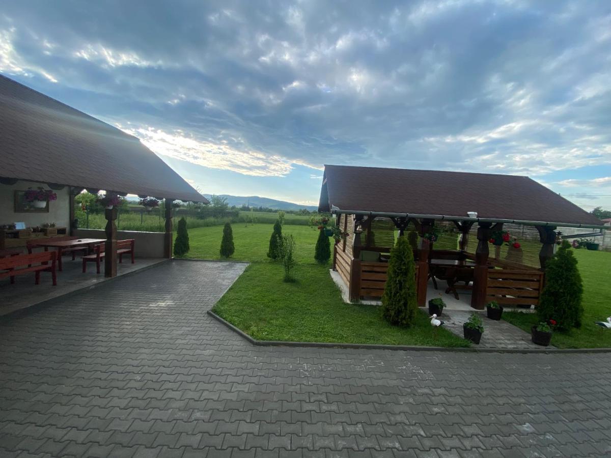 Absolut Residence Haţeg Εξωτερικό φωτογραφία