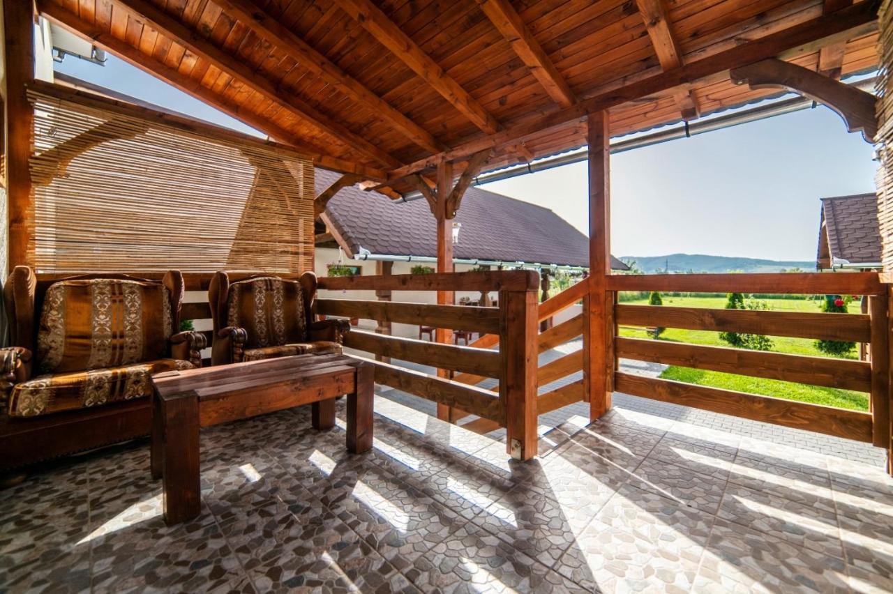 Absolut Residence Haţeg Εξωτερικό φωτογραφία