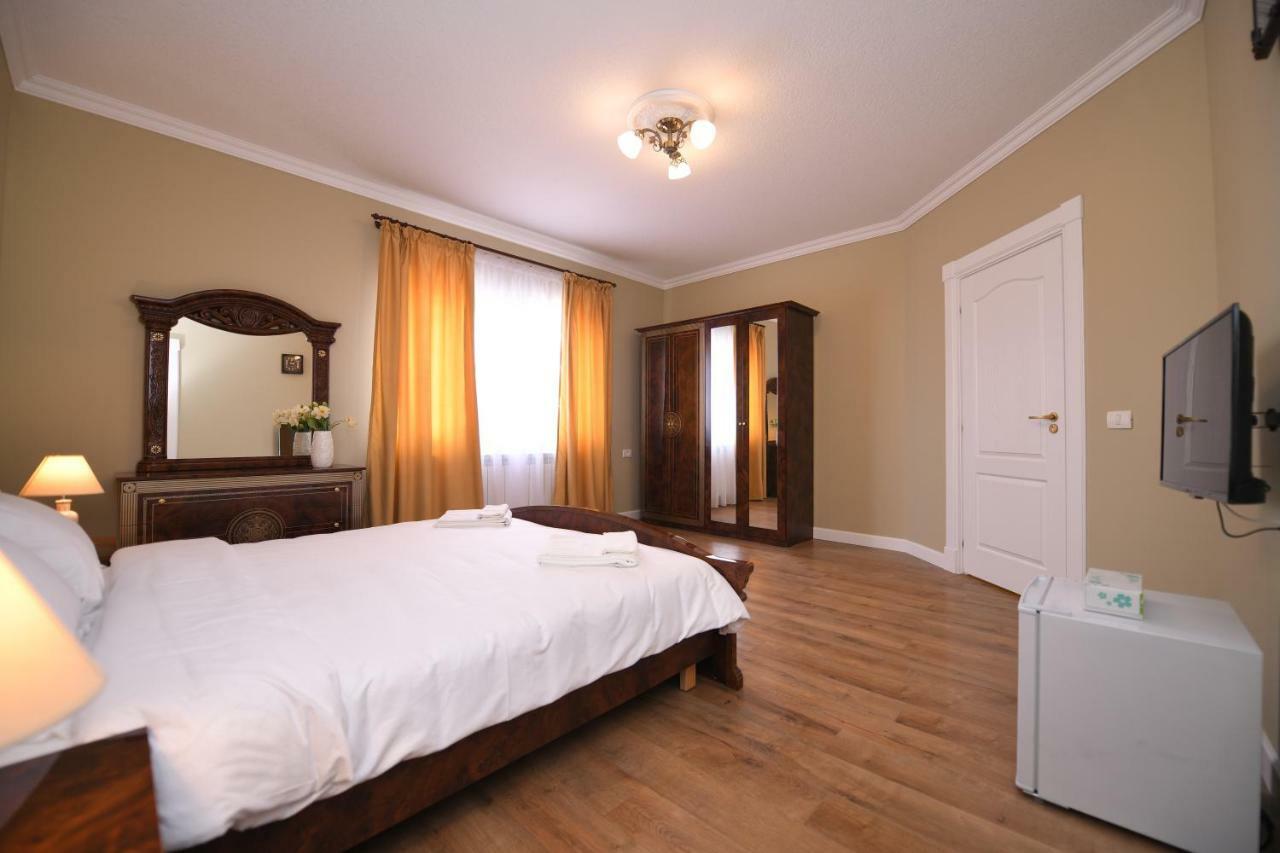 Absolut Residence Haţeg Εξωτερικό φωτογραφία