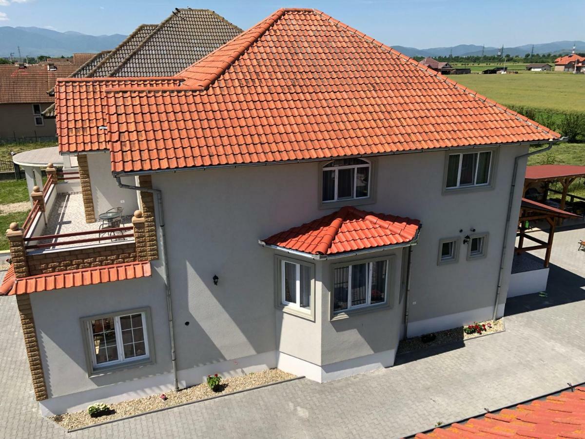 Absolut Residence Haţeg Εξωτερικό φωτογραφία